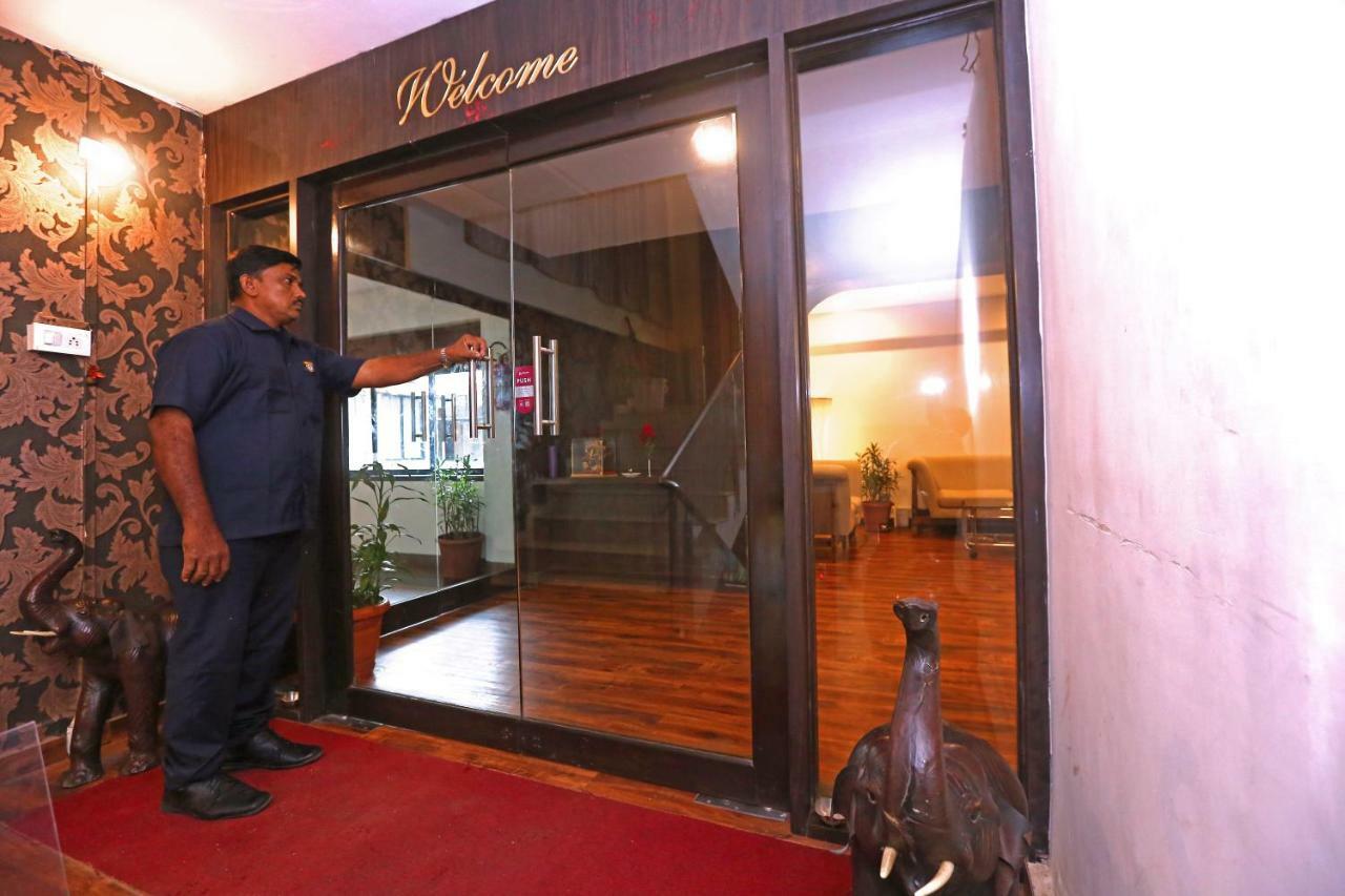 Hotel Shantidoot, Dadar Mālād Exteriör bild
