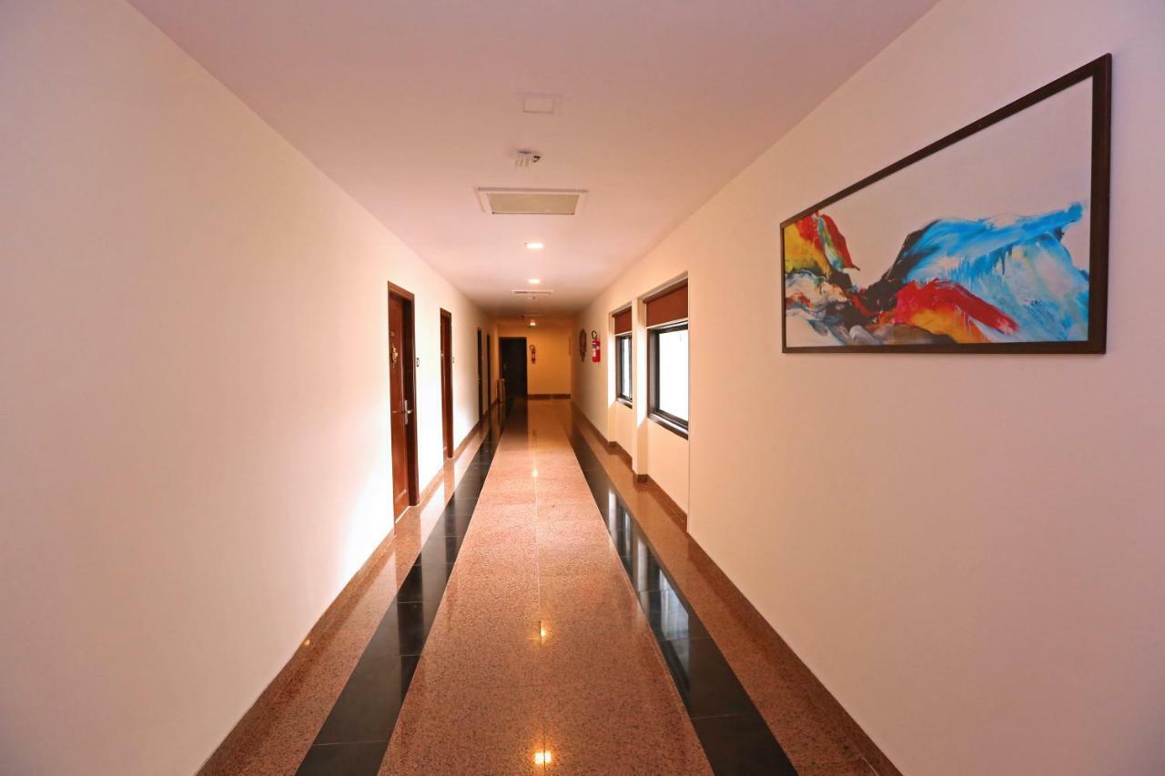 Hotel Shantidoot, Dadar Mālād Exteriör bild